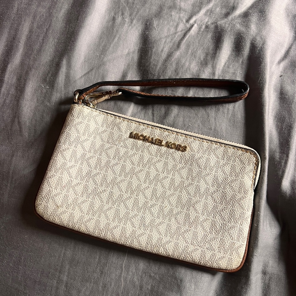 Michael Kors White Wristlet
